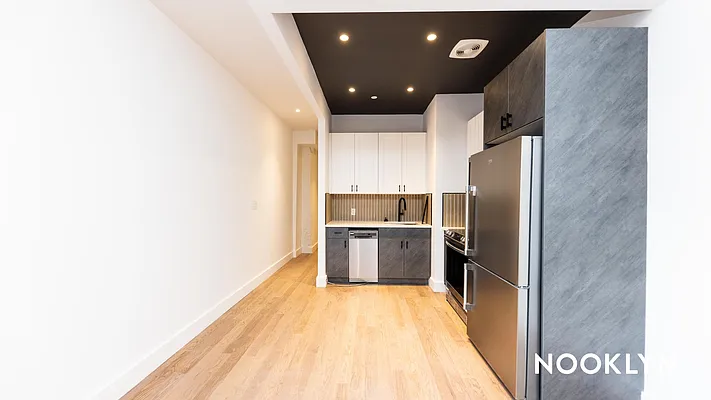 Rented by Nooklyn NYC LLC | media 21