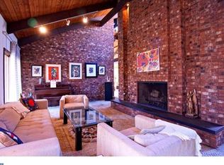 37 New Rd, Lambertville, NJ 08530