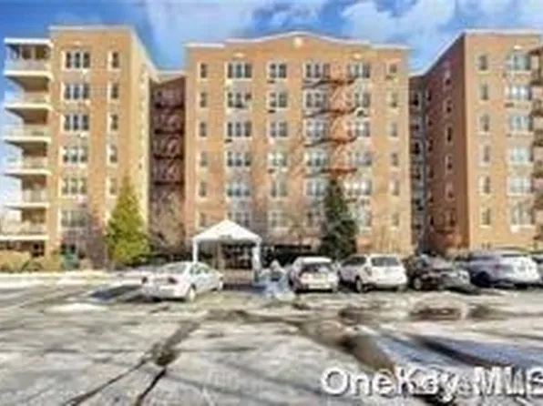 23-35 Bell Blvd #3F, Bayside, NY 11360