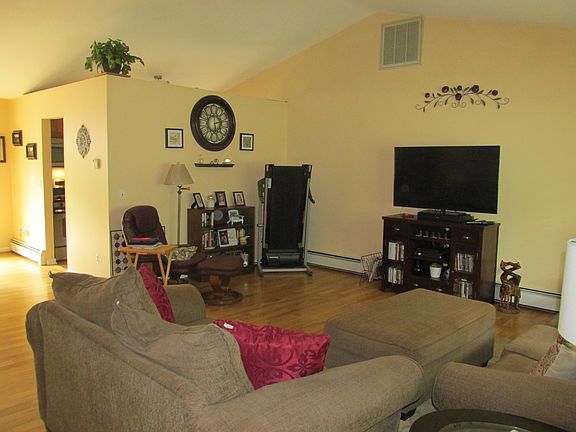 3rd image of 4350 Forbush Ave