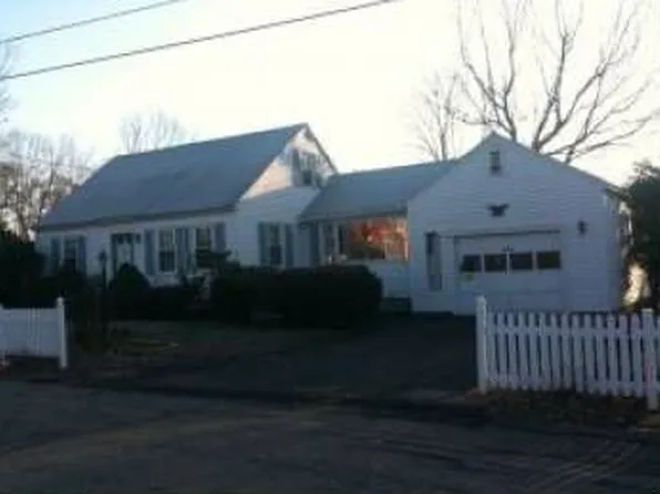 24 Elmview Cir, Dover, NH 03820