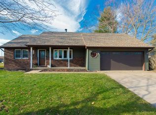 188 Wisteria Ct, Valparaiso, IN 46383