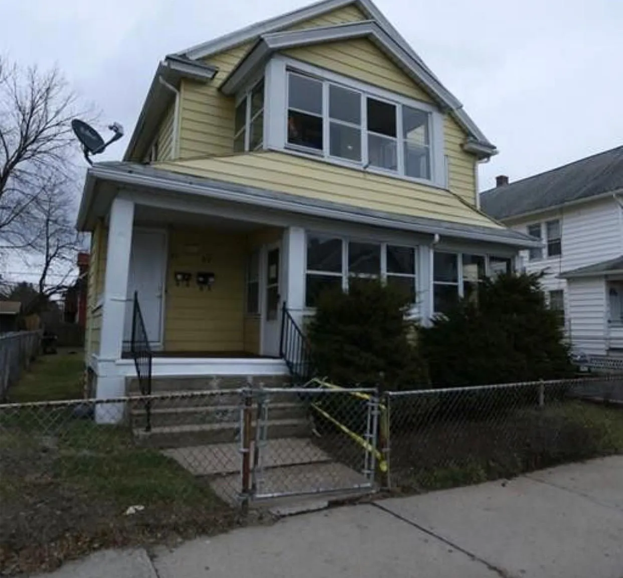 3 bed, $2,100 — Photo 1