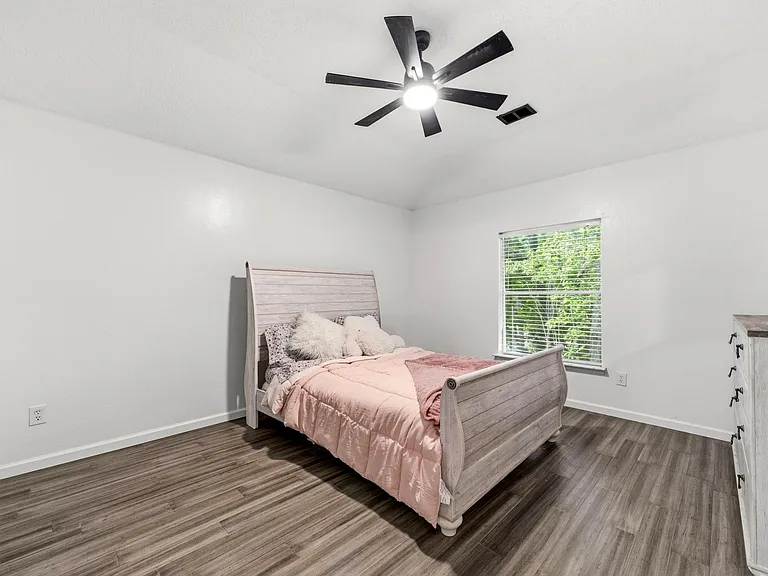 34 Firethorn Pl — Photo 15