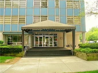 1st image of 333 W Meyer Blvd APT 706