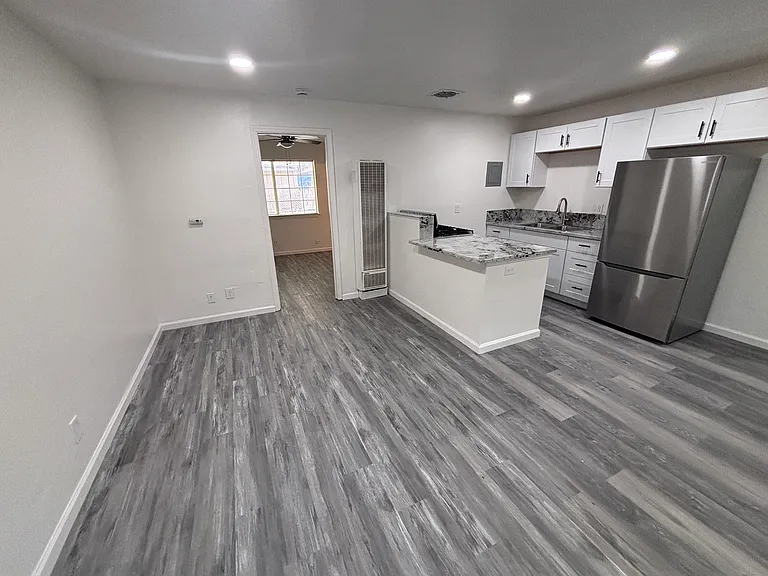 2720 Forrest St #B — Photo 8
