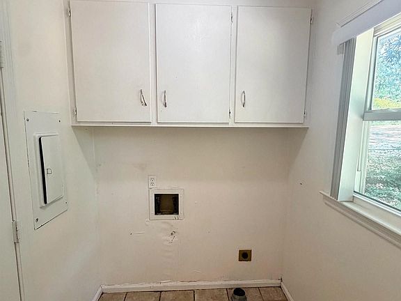 5th image of 212 Maid Stone Rd