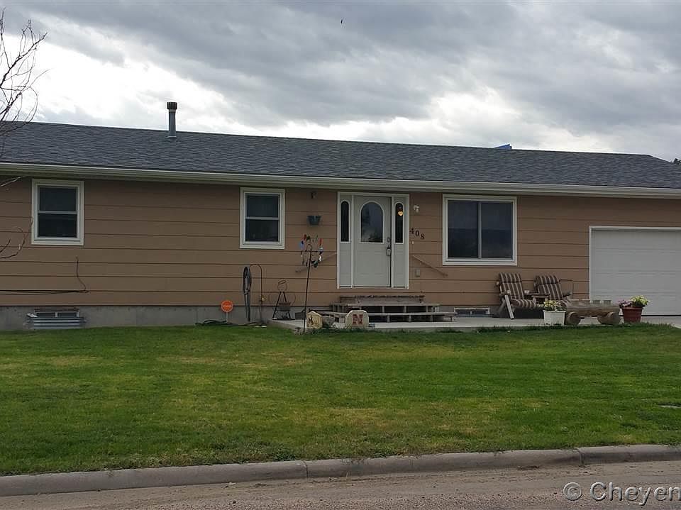 1st image of 408 E 9th St