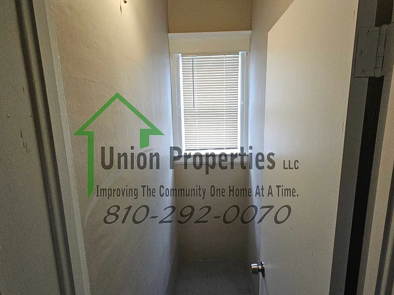 516 Glenwood Ave — Photo 13