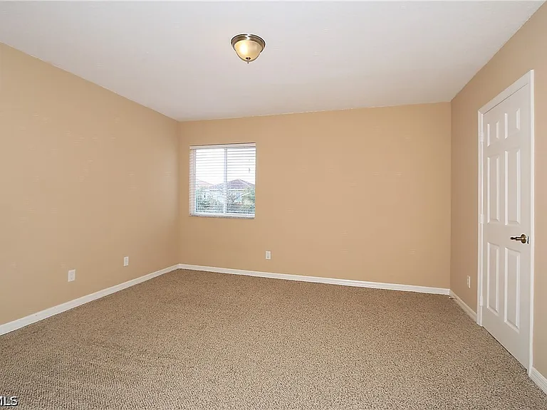17007 Tremont St — Photo 17