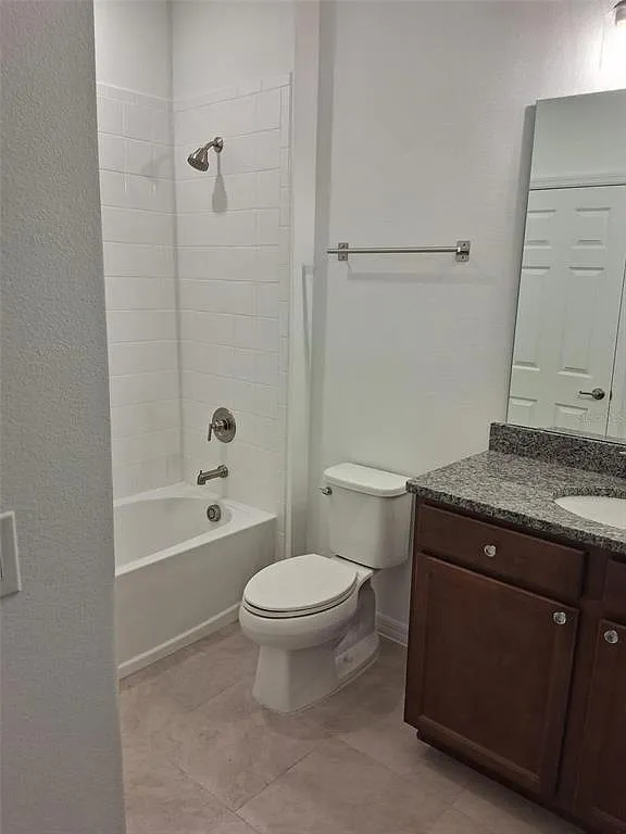 7 bed, 5.0 bath, 4627 sqft, $5,200 — Photo 4