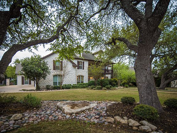 3rd image of 9742 Trophy Oaks Dr
