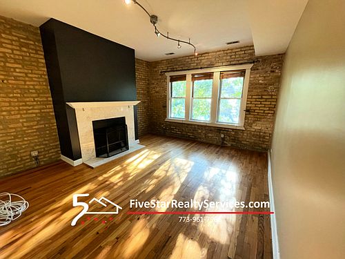 1st image of 4542 N Albany Ave APT 3