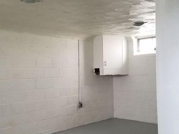 3rd image of 4581 Bentwood Dr