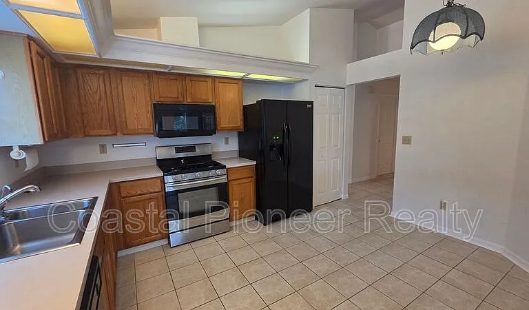 1731 Wakefield Dr — Photo 10