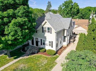 2120 S 81st St, West Allis, WI 53219