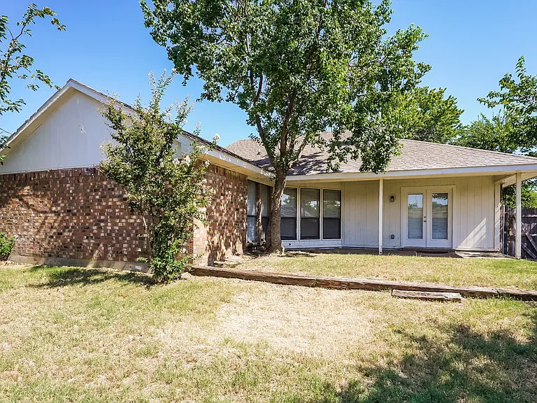 6423 Woodstream Trl — Photo 16