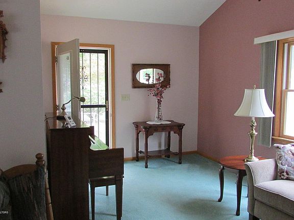 4th image of 4677 Tolland Ave