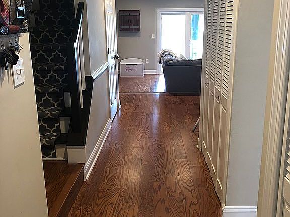 Foyer / entry way