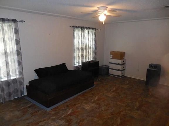 5th image of 5314 Vincennes Ct