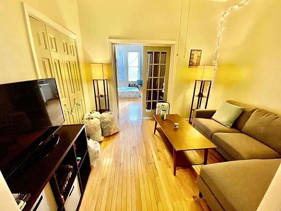 4th image of 691 De Graw St #1