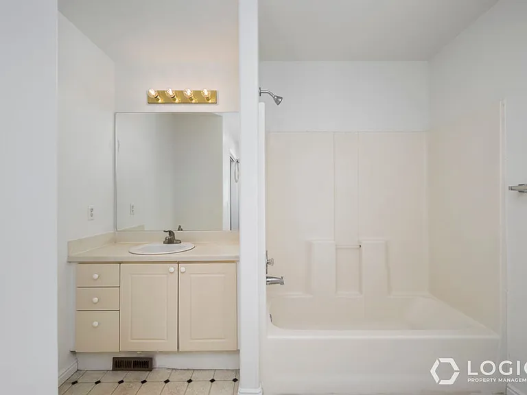 166 E Rawlins Ln — Photo 19