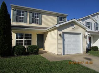 6522 Cottagemeadow Dr, Louisville, KY 40218