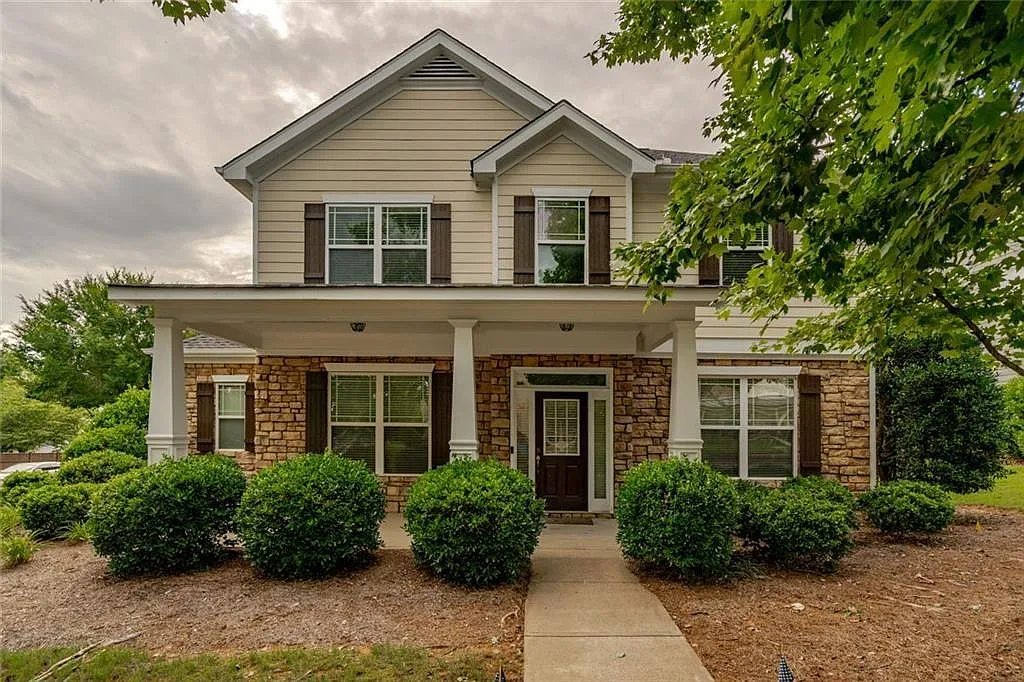 4 bed, 3.5 bath, 2713 sqft, $2,850 — Photo 2