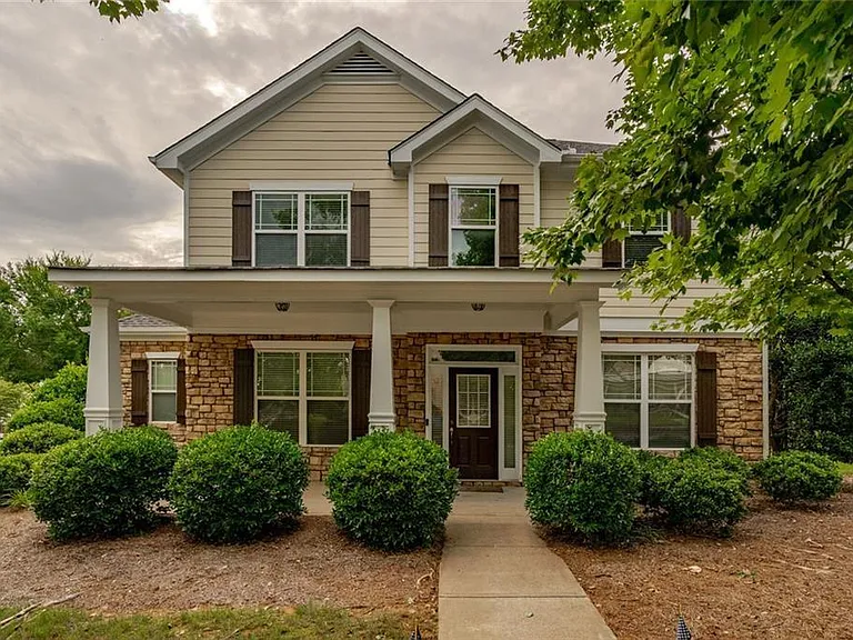 210 Harmony Lake Dr — Photo 2
