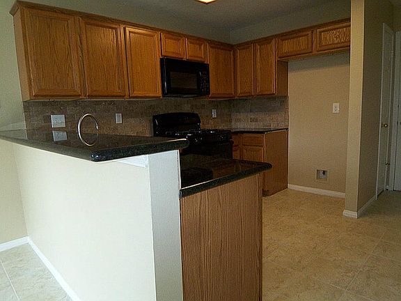 New granite breakfast bar!