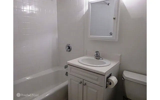 Rented by Douglas Elliman | media 22