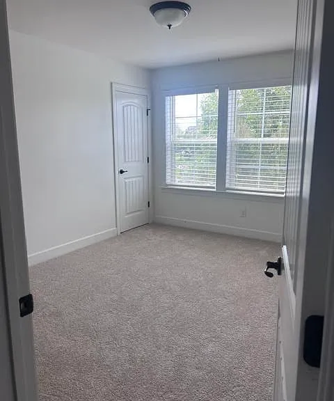 4822 Genoa Dr — Photo 12