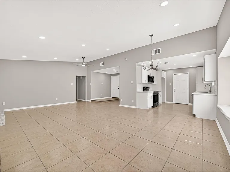 7646 Winkle Wood Ln — Photo 16