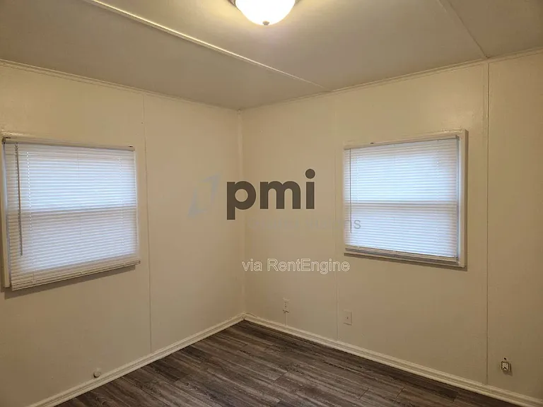 840 W Wood St — Photo 5