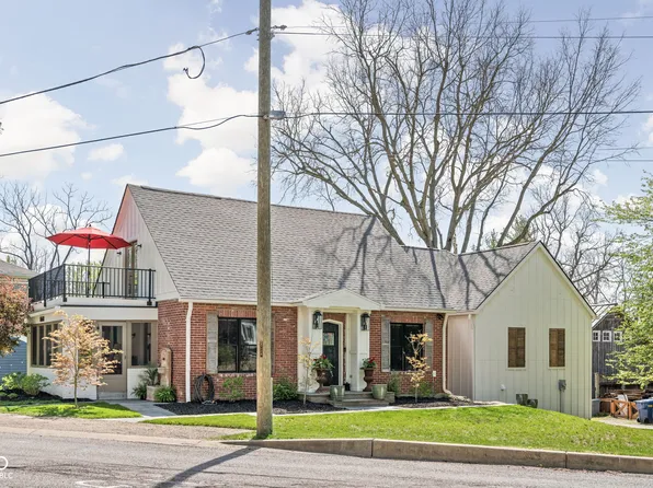 775 W Hawthorne St, Zionsville, IN 46077