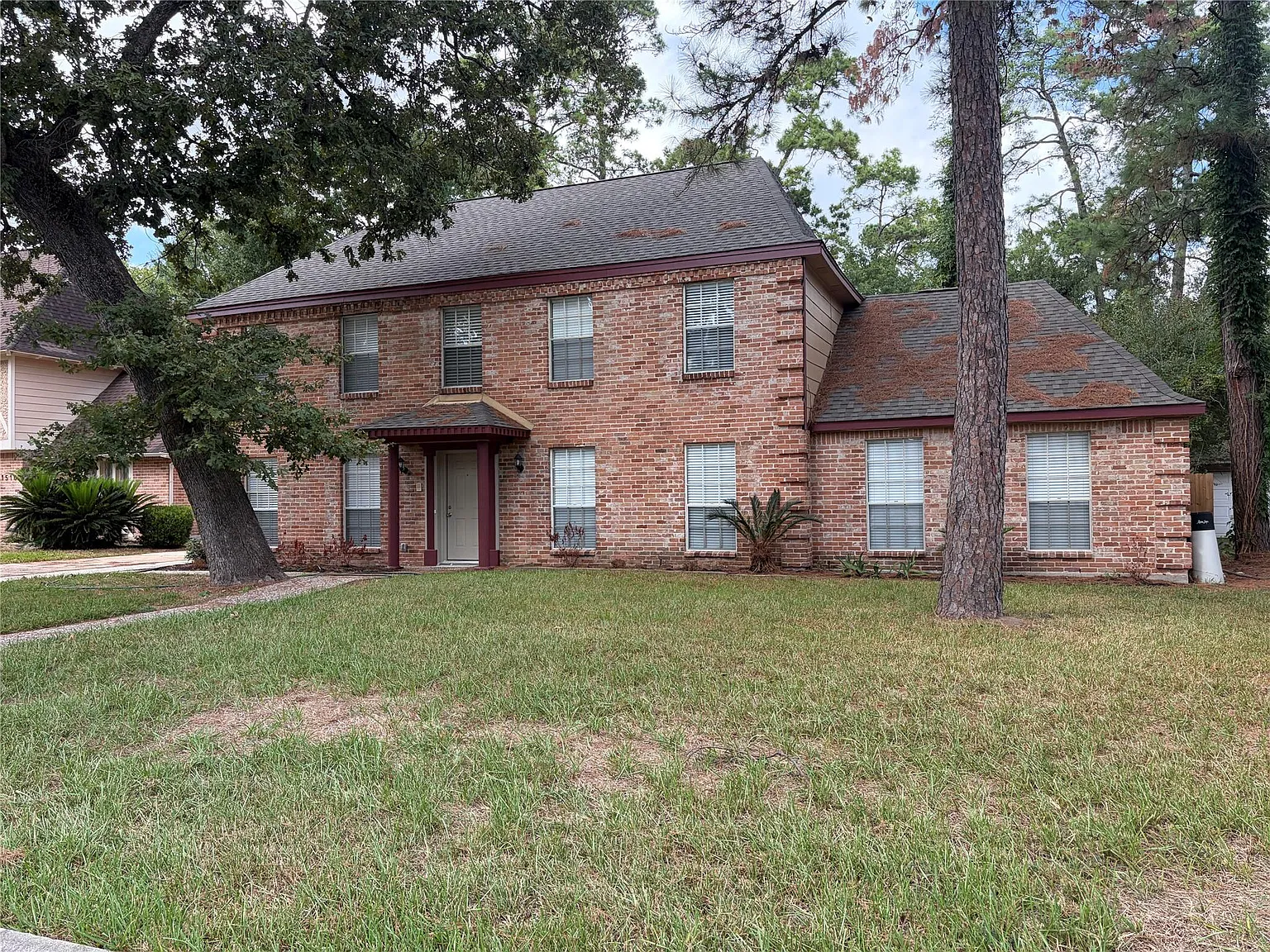 6 bed, 3.0 bath, 3108 sqft, $2,800 — Photo 2