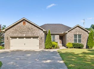 525 Bob Perry Rd, Bethpage, TN 37022