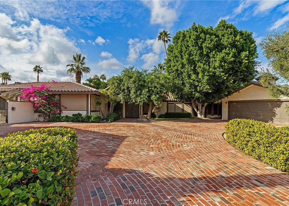 1st image of 1 Clancy Ln S