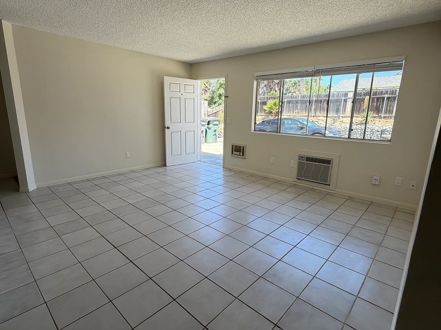 3 bed, $2,895 — Photo 4