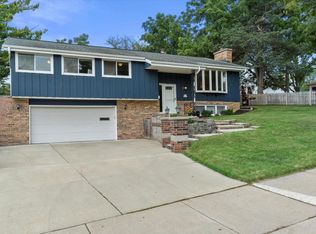 W160N8793 Patton Dr, Menomonee Falls, WI 53051