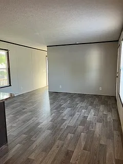 3 bed, $999 — Photo 3