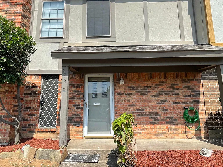 2217 Roman Ct — Photo 17