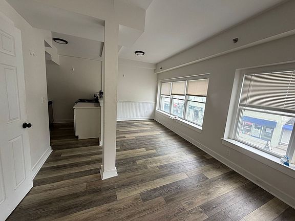 5th image of 211 Onset Ave #2