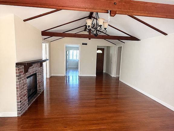 3rd image of 2442 Villa Nueva Way