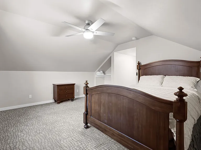 1015 Riparian Dr — Photo 29
