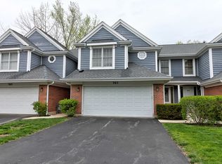 365 Prairie Meadow Ln, Vernon Hills, IL