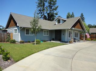 68 Pineridge Ln, Eagle Pt, OR 97524