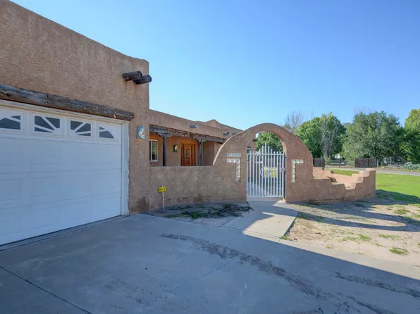 18 Omar Rd, Los Lunas, NM 87031