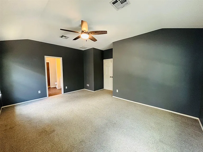 100 Crockett Rd — Photo 13
