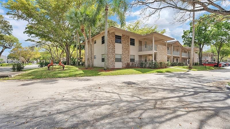 1st image of 8323 Royal Palm Blvd